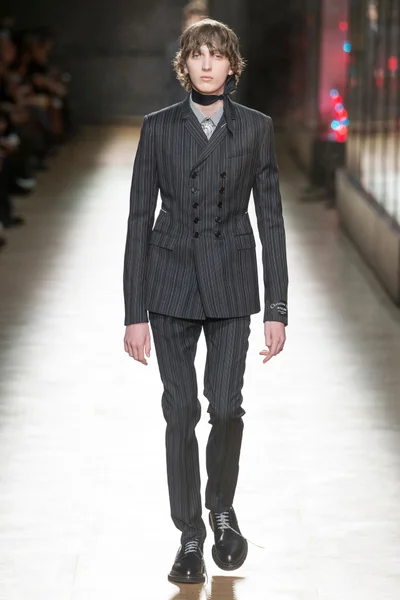 Look 47